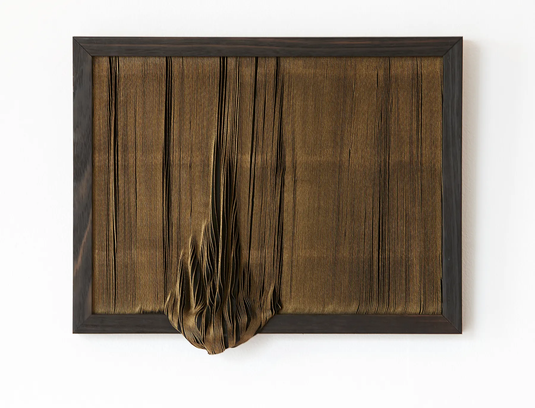 Stevie-Fieldsend_mira-mira-solo-@Artereal-Gallery-2016.-Image-Zan-Wimberley.7