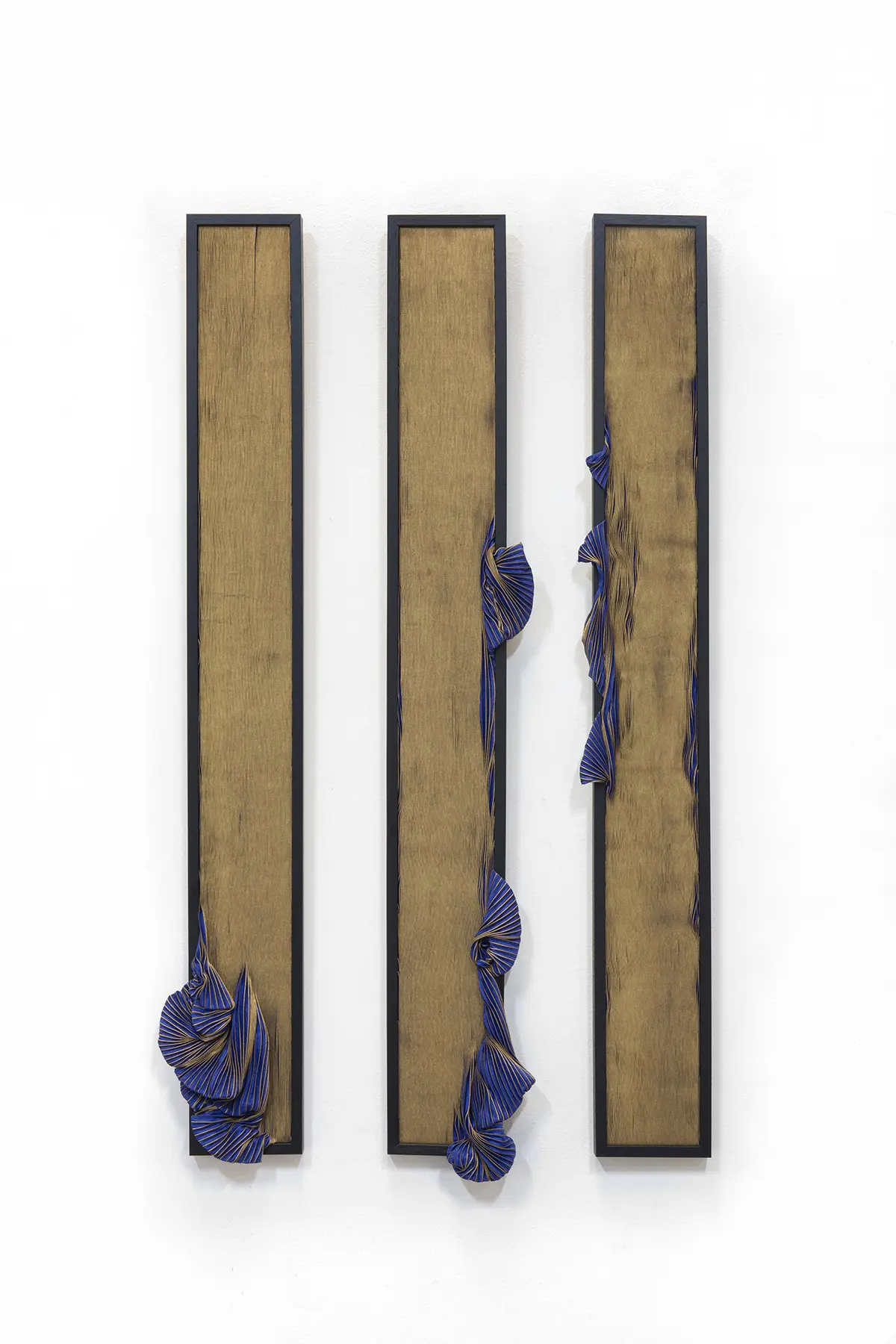 stevie_fieldsend.-Ultramarine-Pulse-Deloitte-commission-2022-Image-Jessica-Maurer.2